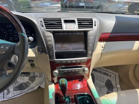 Used 2011 Lexus LS 460 w/ Luxury Value Edition RWD image 17