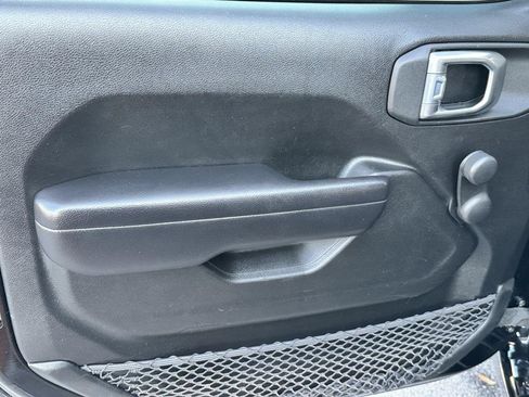 Used 2021 Jeep Wrangler Sport image 18