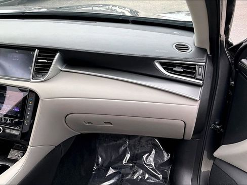 Certified 2024 INFINITI QX50 Luxe image 20