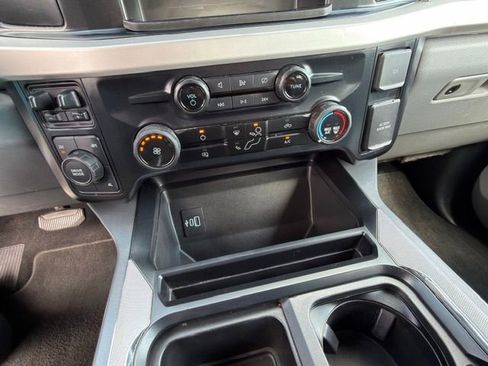 Used 2024 Ford F350 XLT image 3