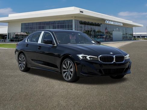 New 2026 BMW 330i Sedan w/ Convenience Package RWD image 2