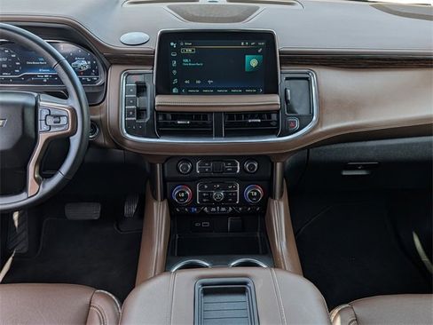 Used 2023 Chevrolet Suburban High Country image 22