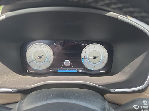 Used 2021 Hyundai Santa Fe Limited FWD image 13