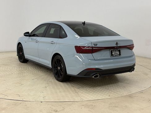Used 2025 Volkswagen Jetta GLI Autobahn FWD image 3