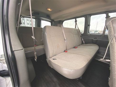 Used 2023 GMC Savana 2500 LS w/ Driver Convenience Package image 23
