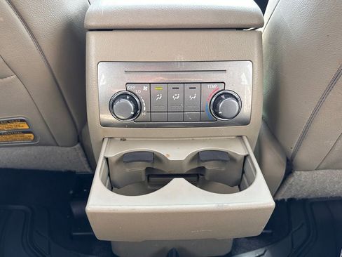 Used 2011 Toyota Highlander SE w/ Tow Pkg AWD/4WD image 38