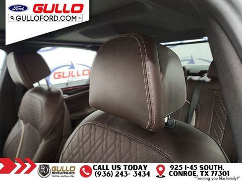 Used 2021 BMW 530e w/ Executive Package image 17