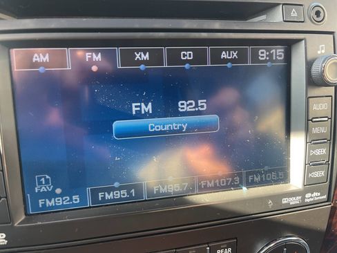 Used 2010 GMC Yukon Denali image 22