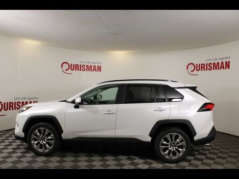 Used 2025 Toyota RAV4 XLE Premium w/ Weather Package AWD/4WD image 5