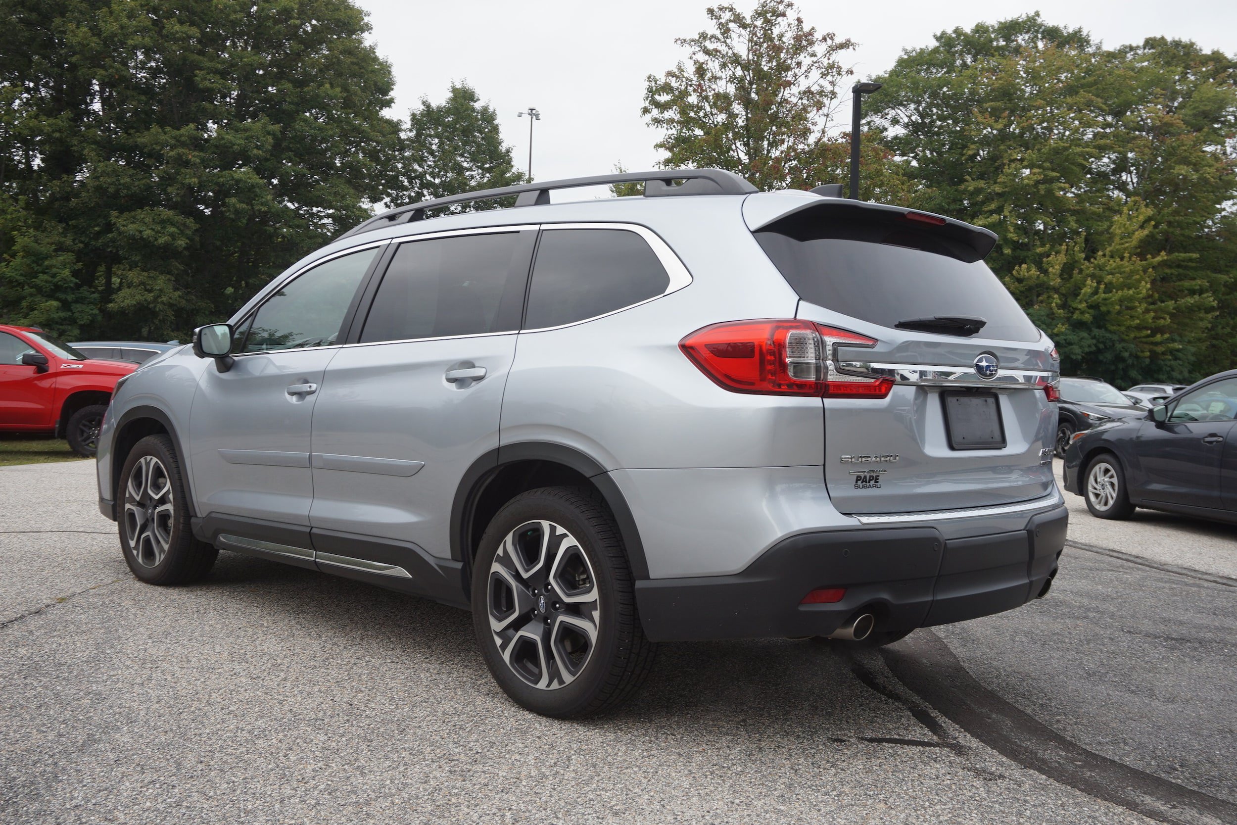 Used 2023 Subaru Ascent Limited w/ Technology Package AWD/4WD image 7
