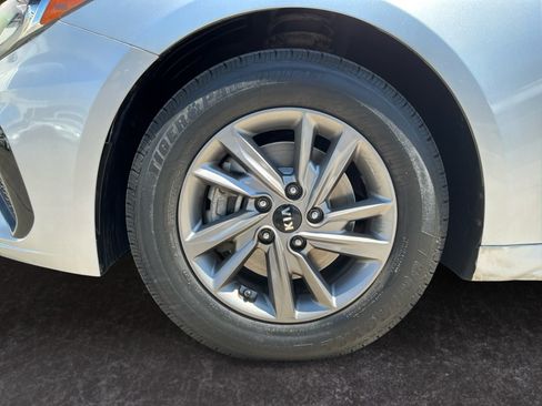 Used 2020 Kia Optima LX FWD image 9
