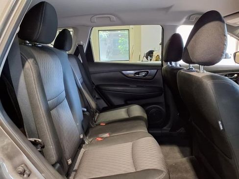 Used 2019 Nissan Rogue SV w/ Premium Package image 28