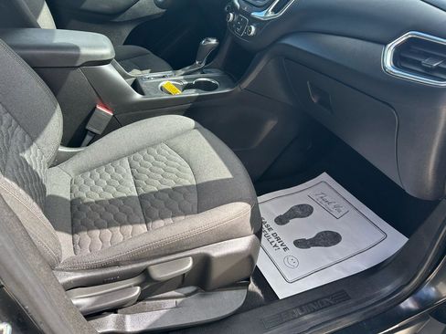 Used 2021 Chevrolet Equinox LT image 12