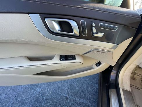 Used 2015 Mercedes-Benz SL 63 AMG w/ Driver Assistance Package image 18