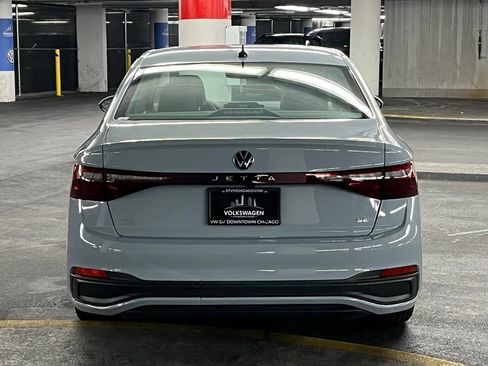 New 2025 Volkswagen Jetta SE image 33