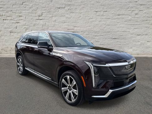 Used 2025 Cadillac Escalade IQ Luxury 2 w/ LPO, Premium Carpet Package image 3