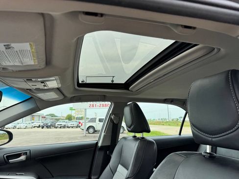 Used 2013 Toyota Camry SE FWD image 6