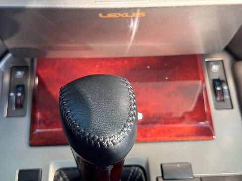 Used 2013 Lexus GX 460 image 28