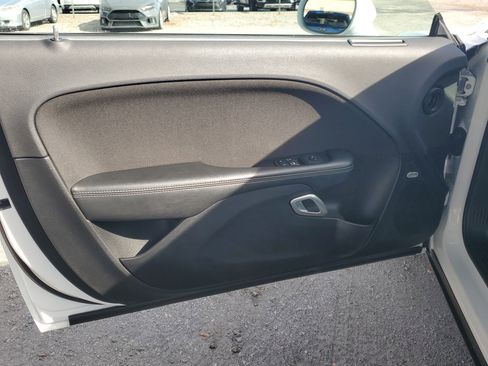 Used 2023 Dodge Challenger SXT image 11