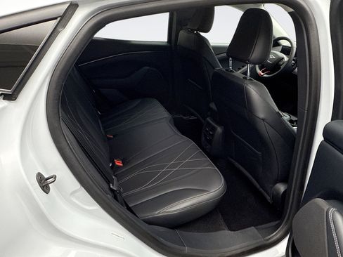 Used 2022 Ford Mustang Mach-E Select image 18