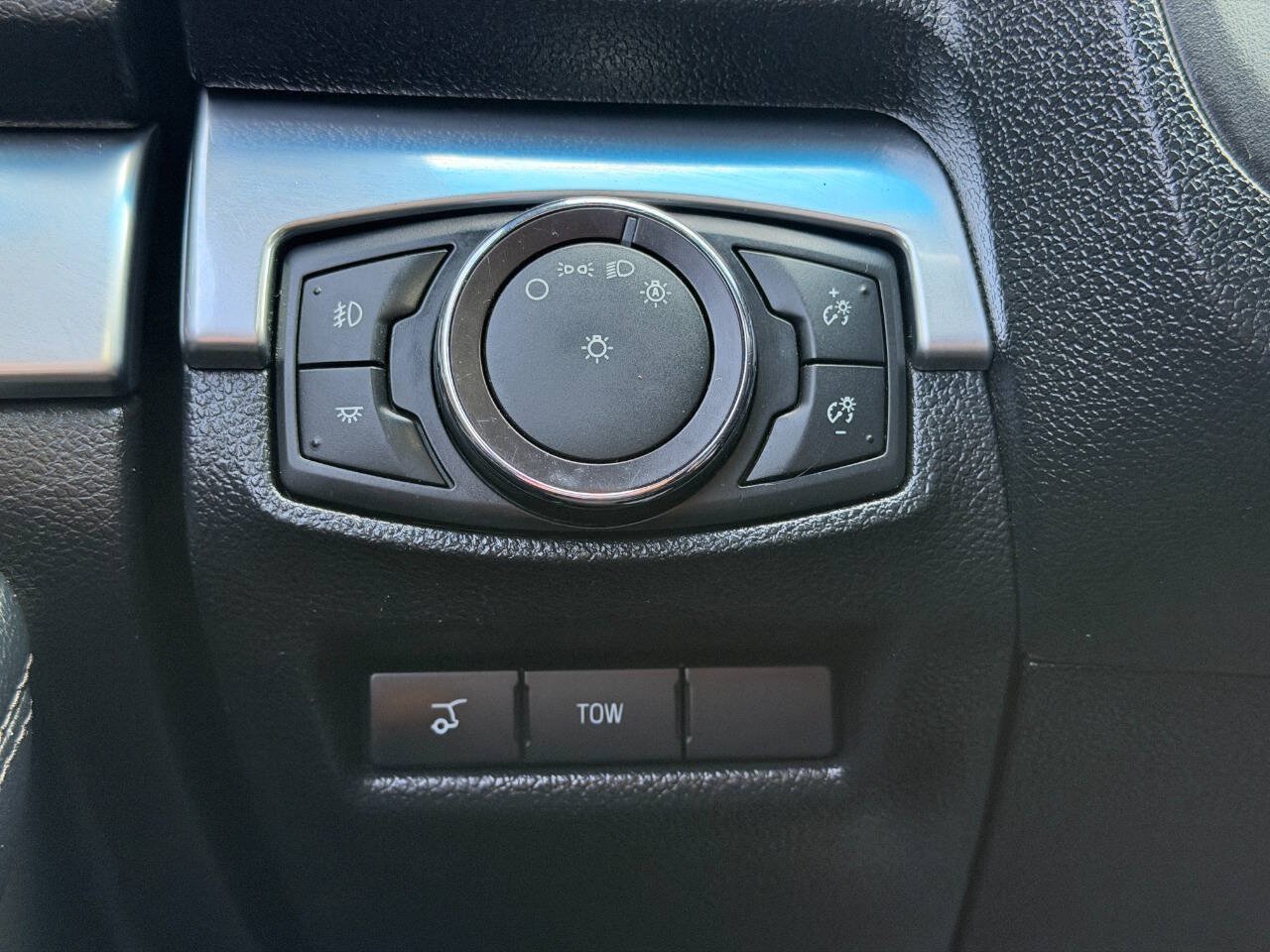 Used 2017 Ford Explorer Sport w/ Equipment Group 401A AWD/4WD image 43
