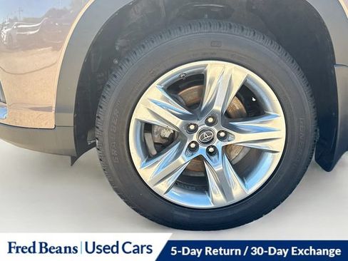 Used 2019 Toyota Highlander Limited AWD/4WD image 40