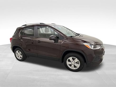 Used 2022 Chevrolet Trax LT w/ Driver Confidence Package AWD/4WD image 10