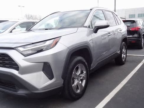 Used 2023 Toyota RAV4 XLE image 1