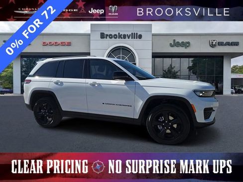 New 2025 Jeep Grand Cherokee Altitude image 1