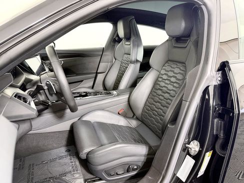 Used 2022 Audi e-tron GT Premium Plus w/ Performance Package image 31