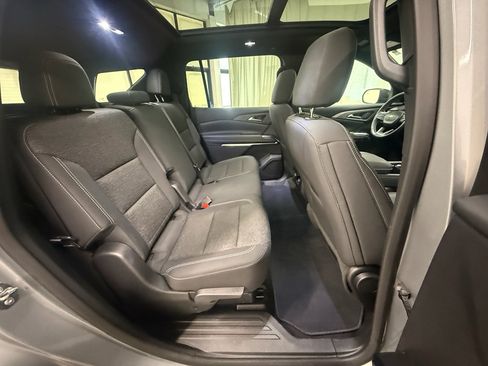 Certified 2025 Chevrolet Traverse LT w/ Sun and Wheel Package image 23