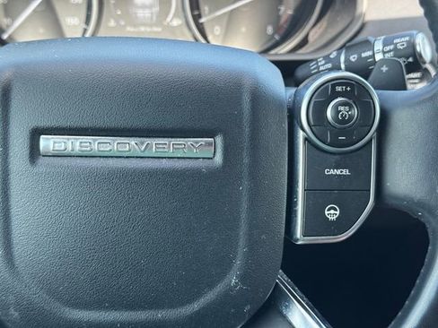 Used 2017 Land Rover Discovery HSE AWD/4WD image 27