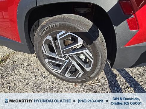Used 2025 Hyundai Tucson Limited AWD/4WD image 13