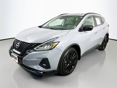 Used 2024 Nissan Murano SV w/ SV Midnight Edition Package image 3