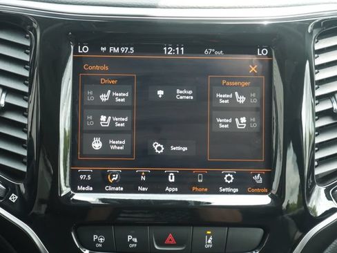 Used 2021 Jeep Cherokee Limited w/ Elite Package AWD/4WD image 3