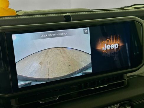 Used 2024 Jeep Wrangler Sahara w/ Safety Group image 17