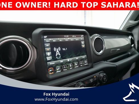 Used 2023 Jeep Wrangler Sahara image 6