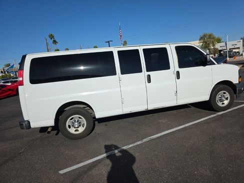 Used 2017 Chevrolet Express 3500 LT w/ LT Preferred Equipment Group image 5