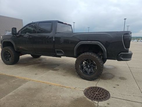 Used 2023 GMC Sierra 3500 AT4 AWD/4WD image 7