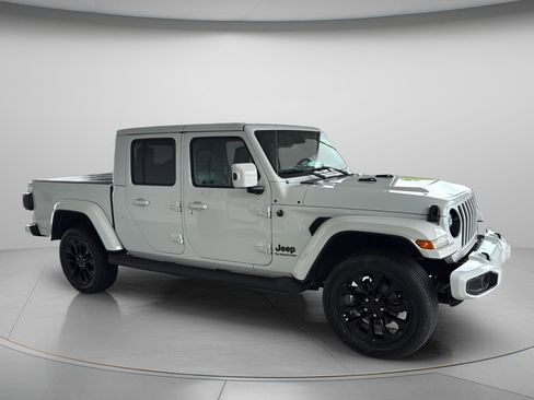 Used 2021 Jeep Gladiator Overland AWD/4WD image 20