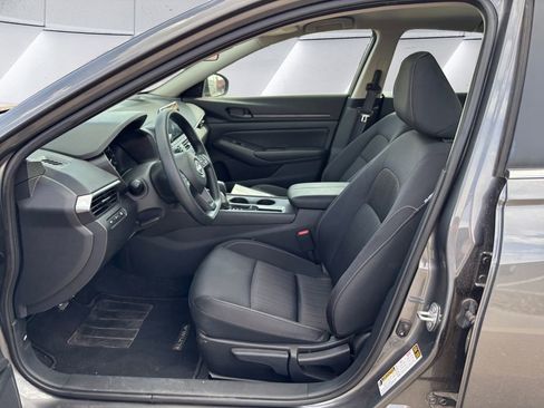 Used 2025 Nissan Altima 2.5 S image 7