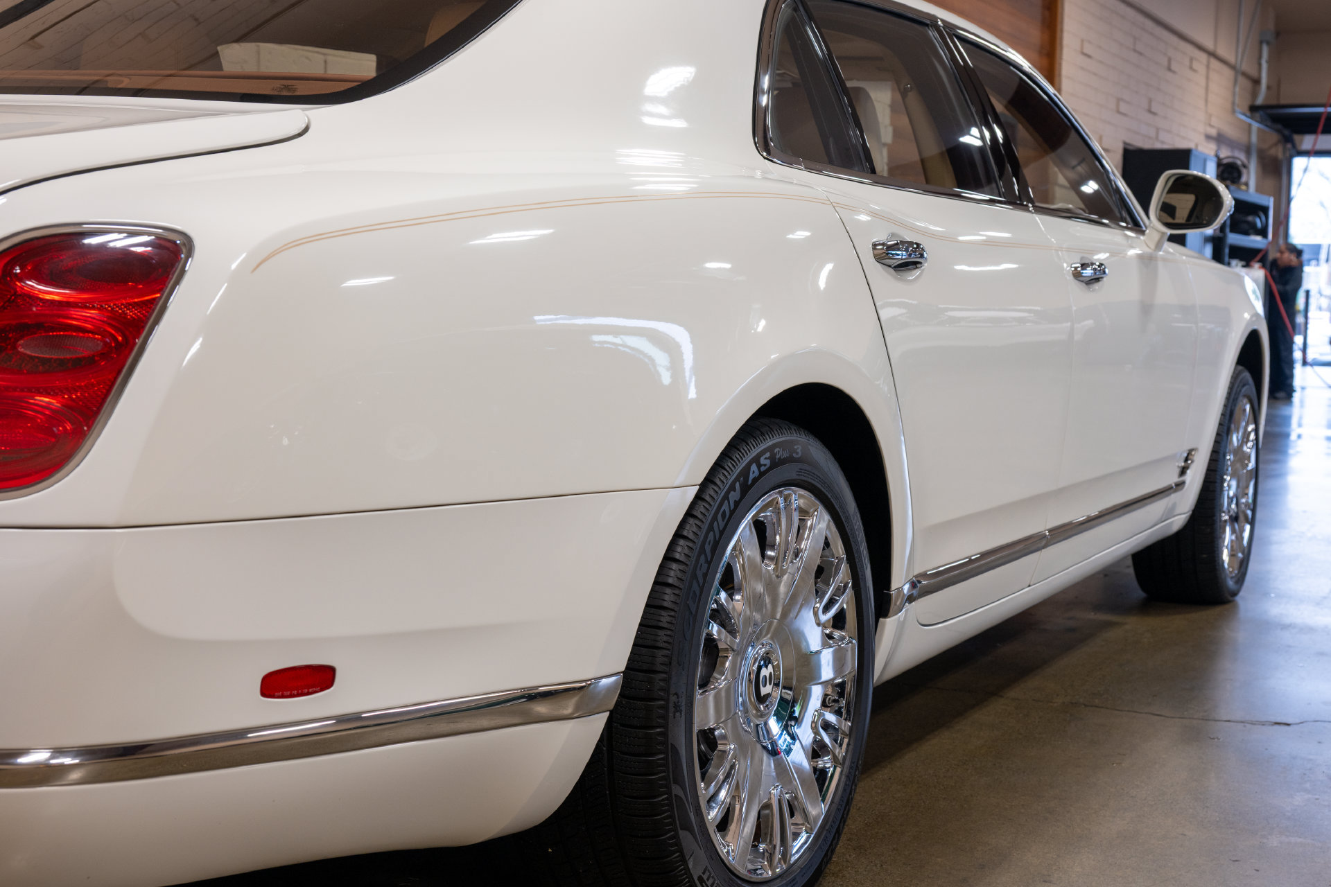 Used 2013 Bentley Mulsanne RWD image 19