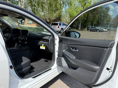 New 2025 Nissan Sentra SR w/ SR Premium Package image 14