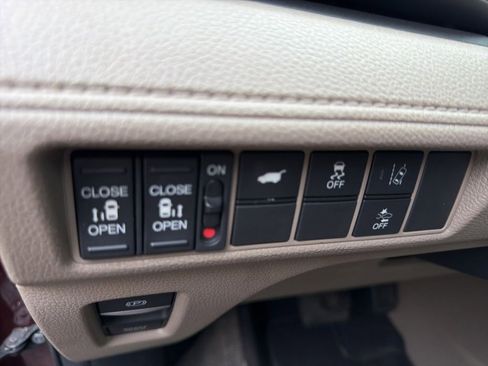 Used 2019 Honda Odyssey EX-L image 24