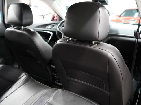 Used 2017 Buick Regal Premium w/ Driver Confidence Package #1 AWD/4WD image 30