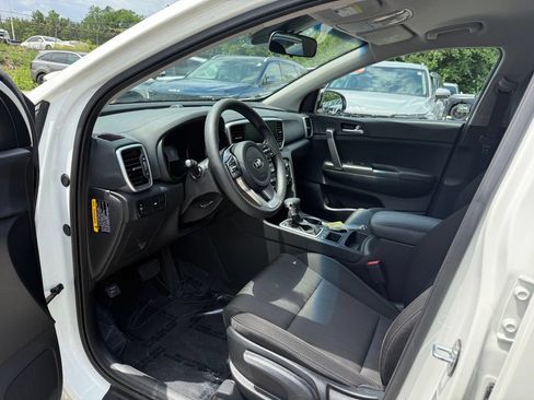 Certified 2022 Kia Sportage LX AWD/4WD image 8