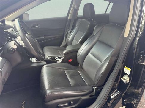 Used 2015 Acura ILX w/ Technology Package FWD image 11