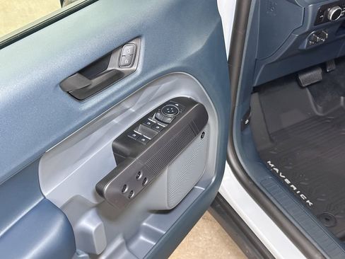 New 2025 Ford Maverick Lariat w/ Black Appearance Package image 19