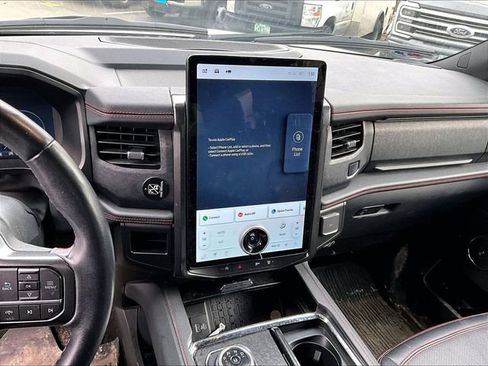 Used 2022 Ford Expedition Limited image 8