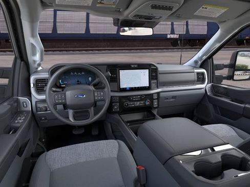 New 2026 Ford F250 XLT w/ XLT Premium Package AWD/4WD image 9